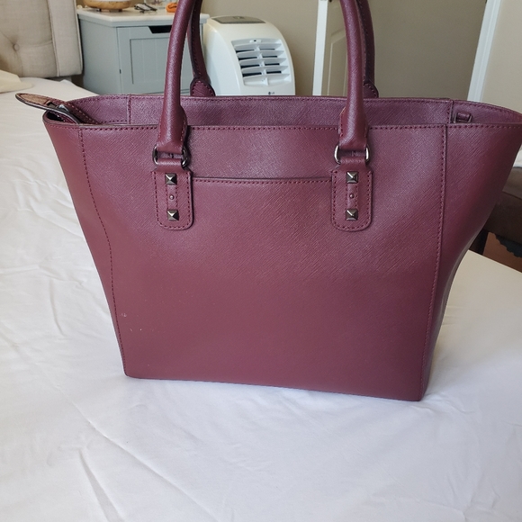 Burgundy Michael Kors bag with dark silver hardware - Picture 6 of 9